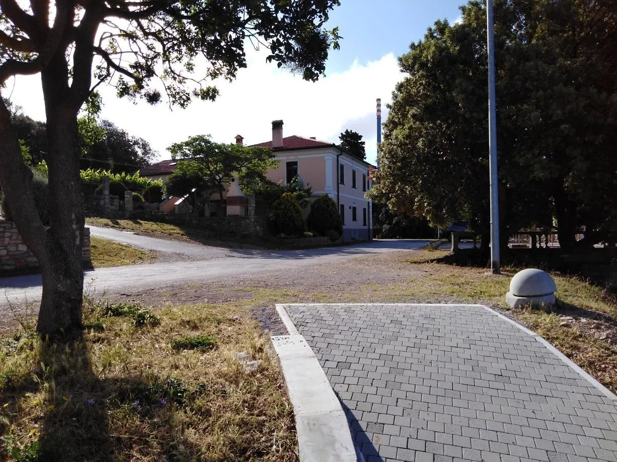 Apartmani Zupanic Koromačno 0*,